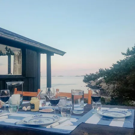 Family By The Sea With Private Pier Дом отдыха