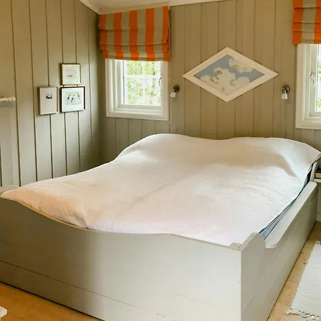 Family By The Sea With Private Pier Дом отдыха