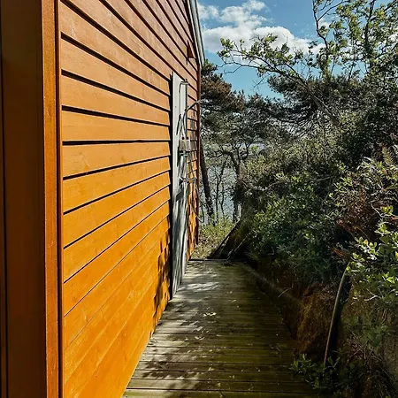 Дом отдыха Family By The Sea With Private Pier *