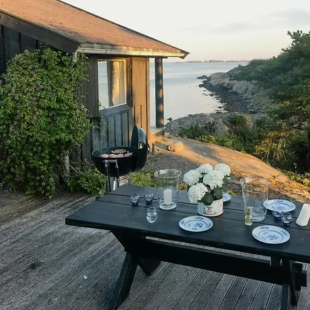 Family By The Sea With Private Pier Дом отдыха Ula